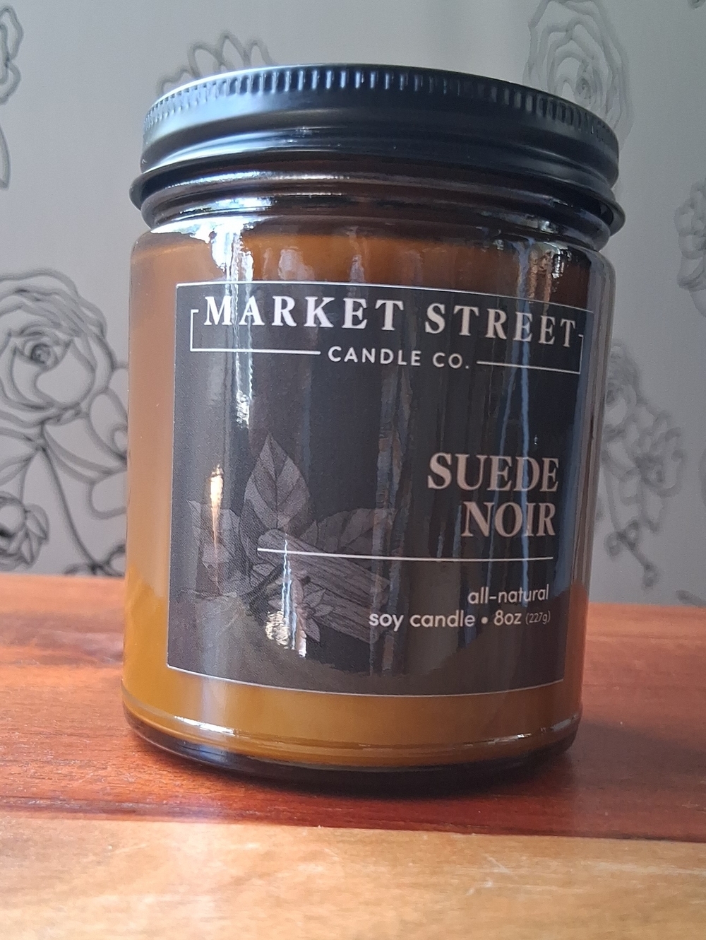 Market Street Suede Noir Soy Candle - Amber Brown 8oz